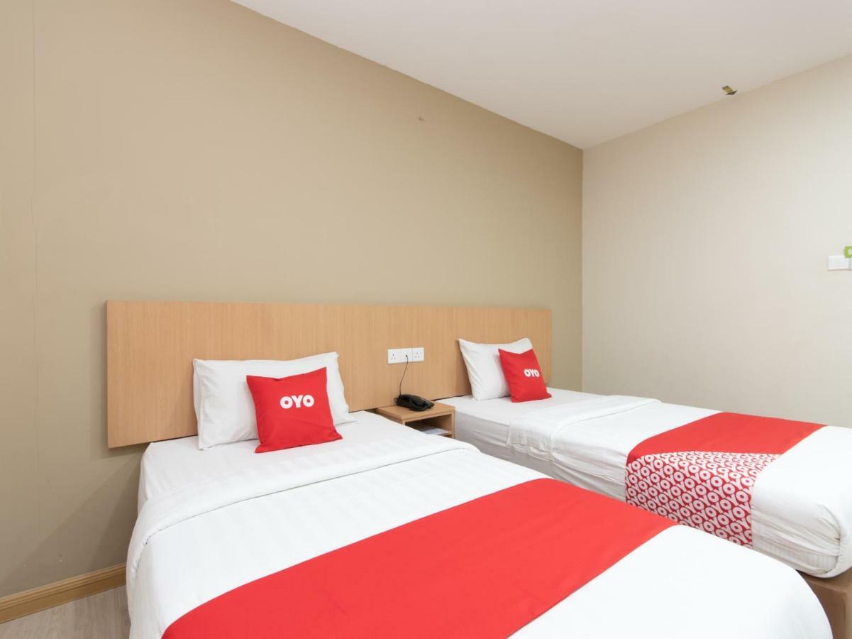 Oyo 89344 Labuan Avenue Hotel Esterno foto
